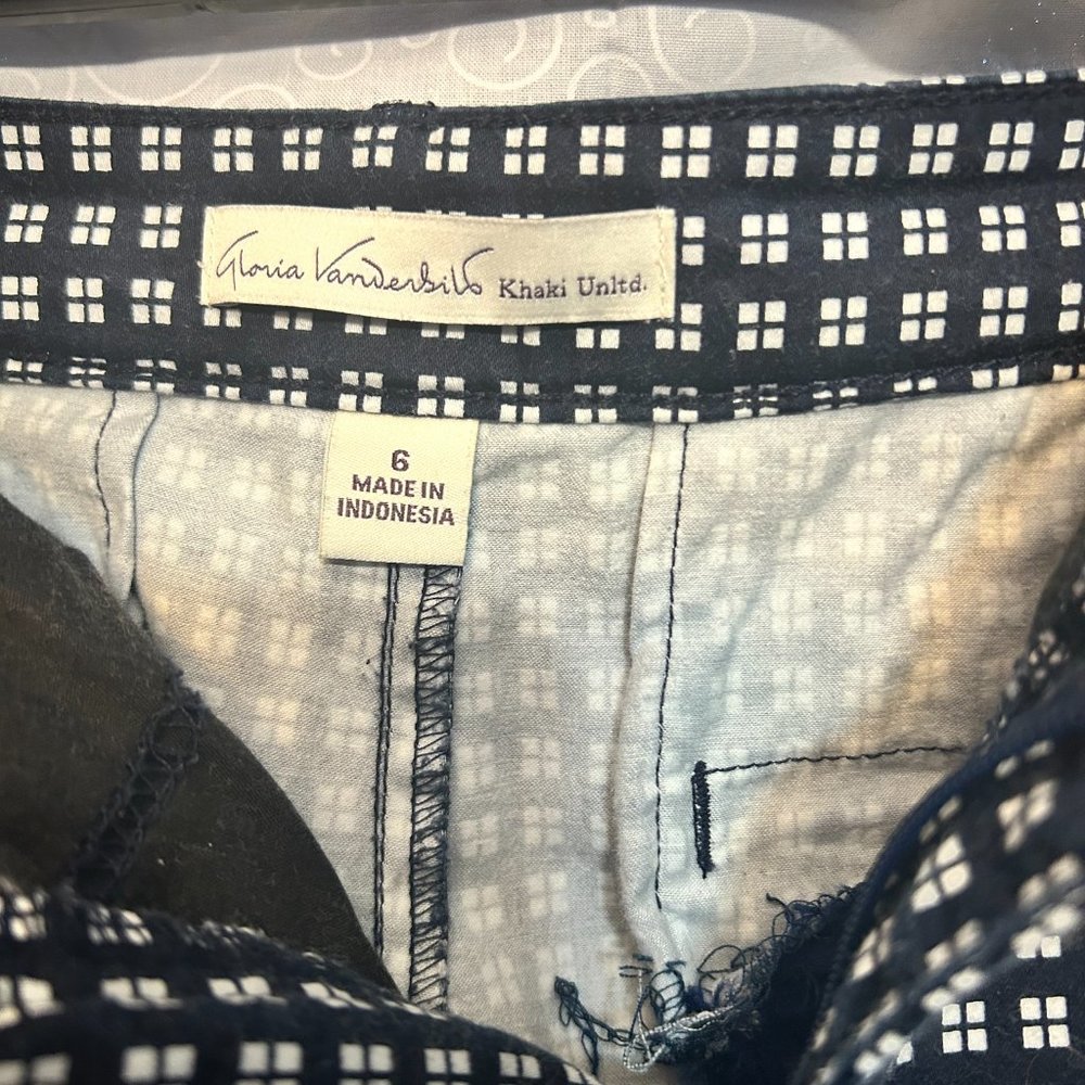 CAPRIS - Picture 4 of 5